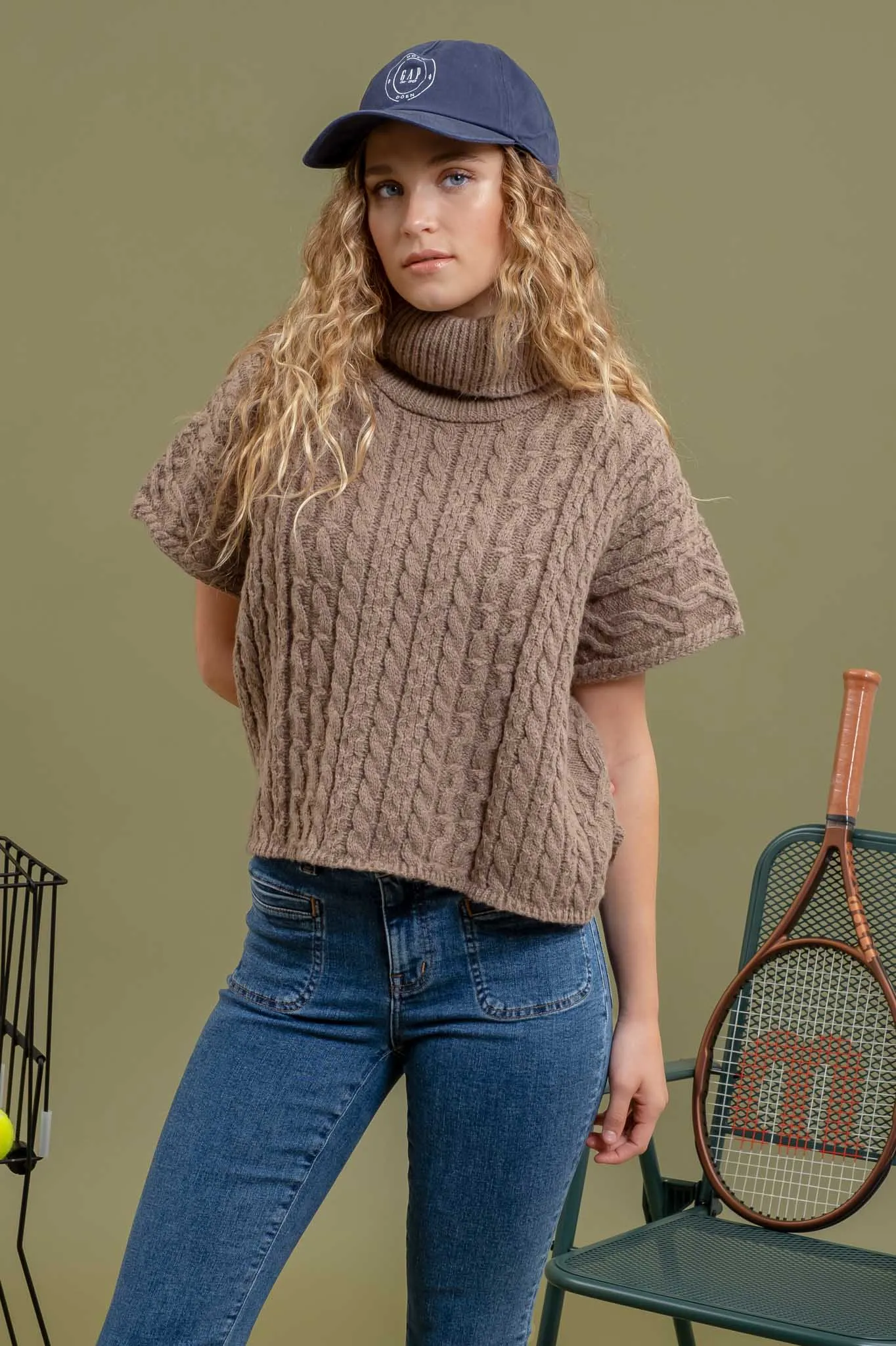 CABLEKNIT SHORT SLEEVE TURTLENECK SWEATER