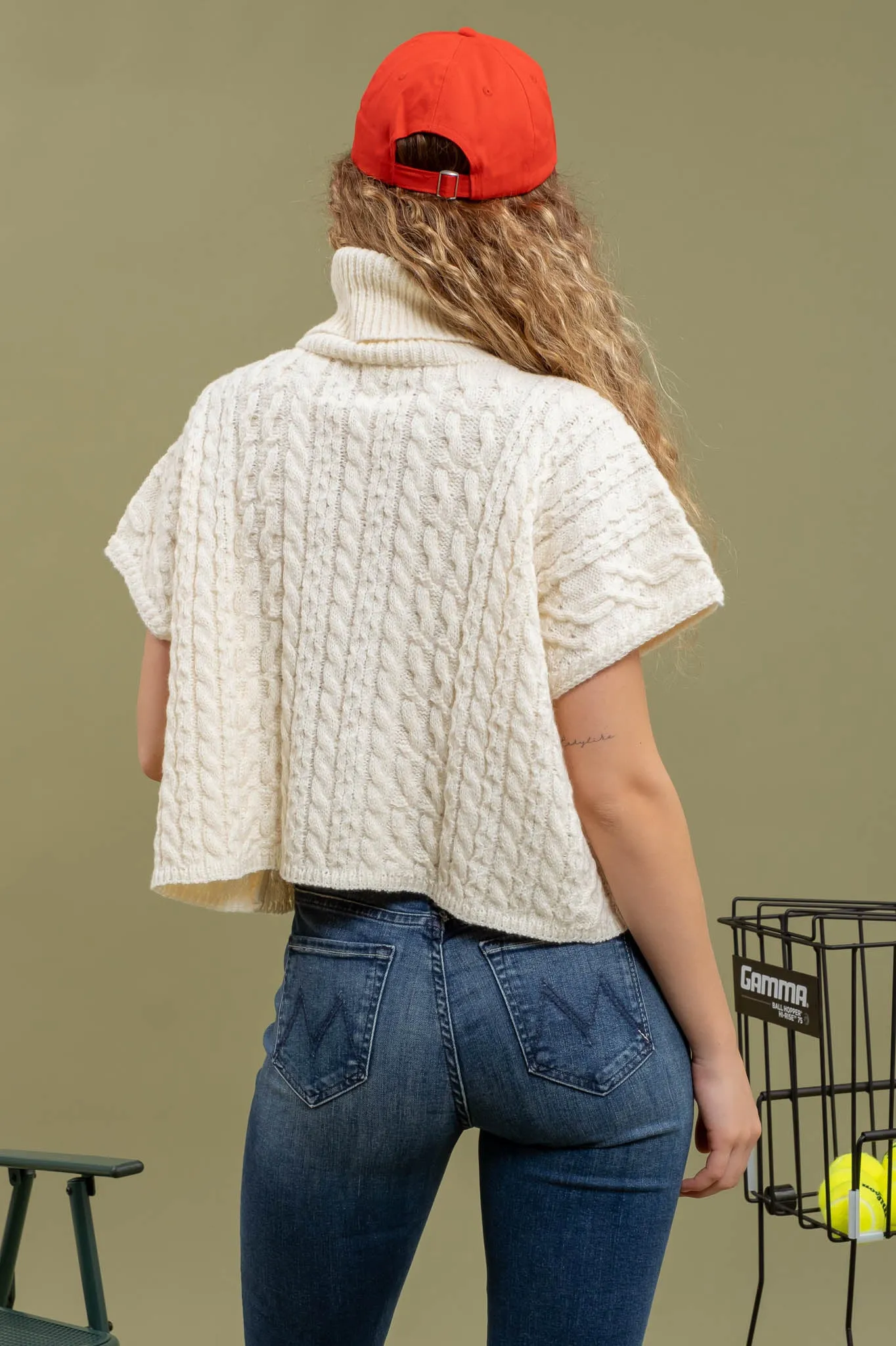 CABLEKNIT SHORT SLEEVE TURTLENECK SWEATER