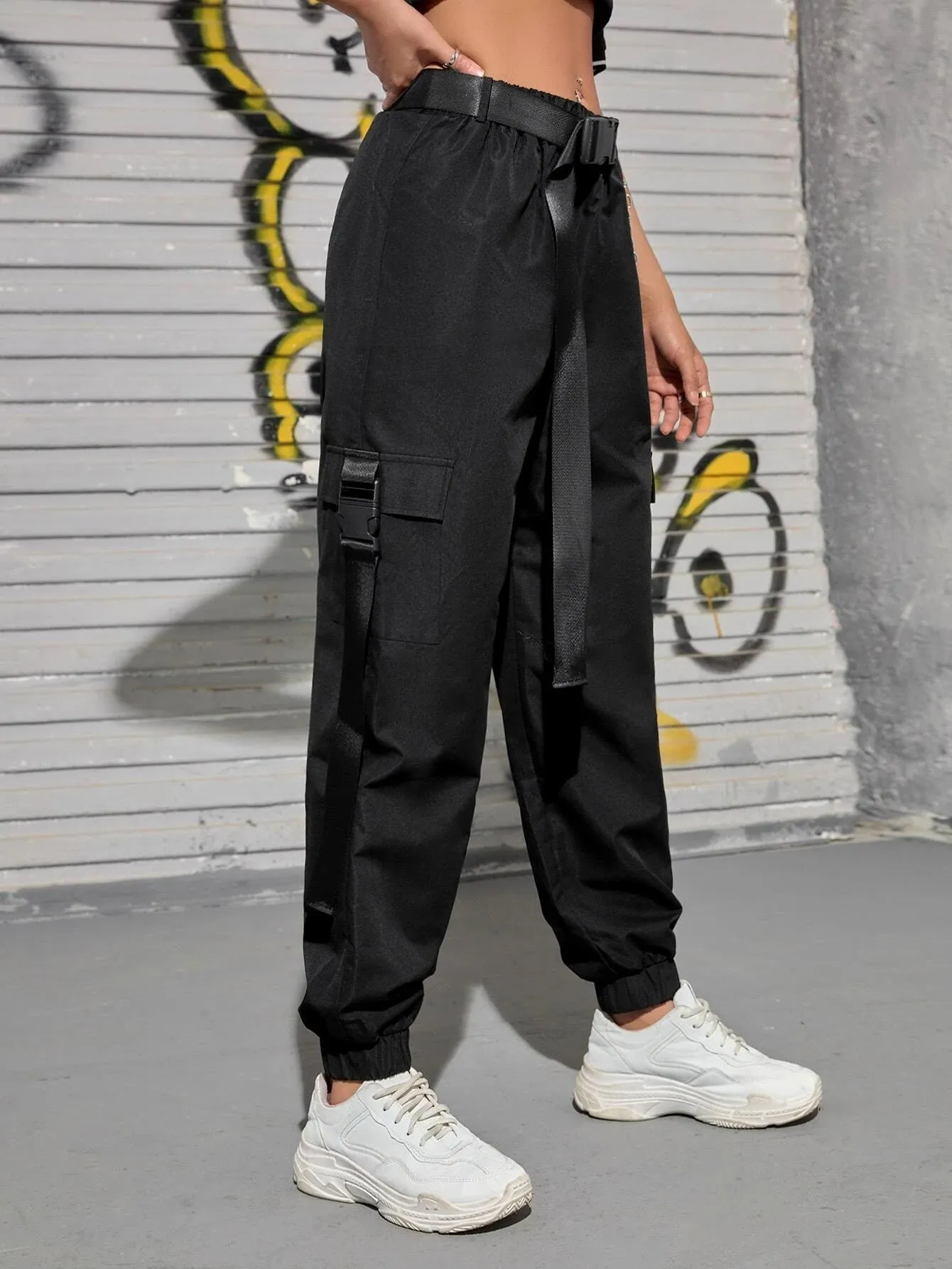 Chain Detail Buckled Belted Cargo Pant