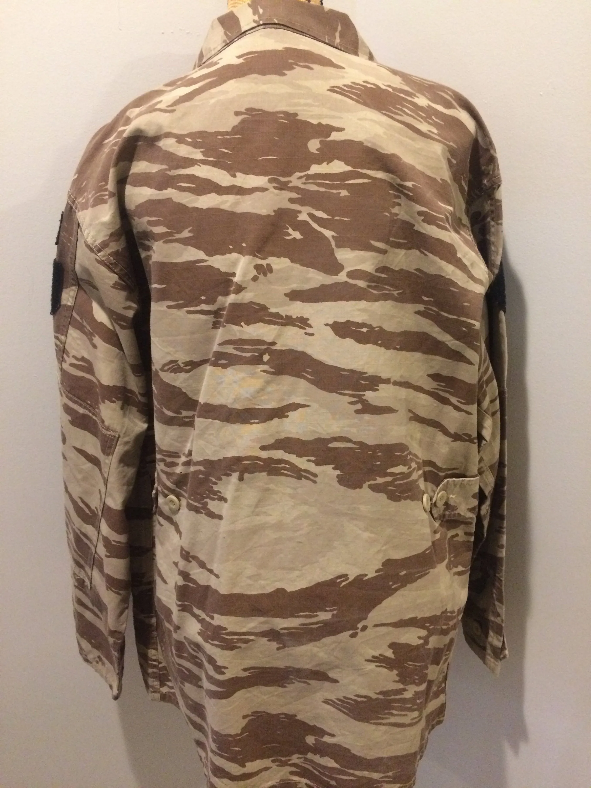 Desert Camouflage Light Military Jacket  (size L)