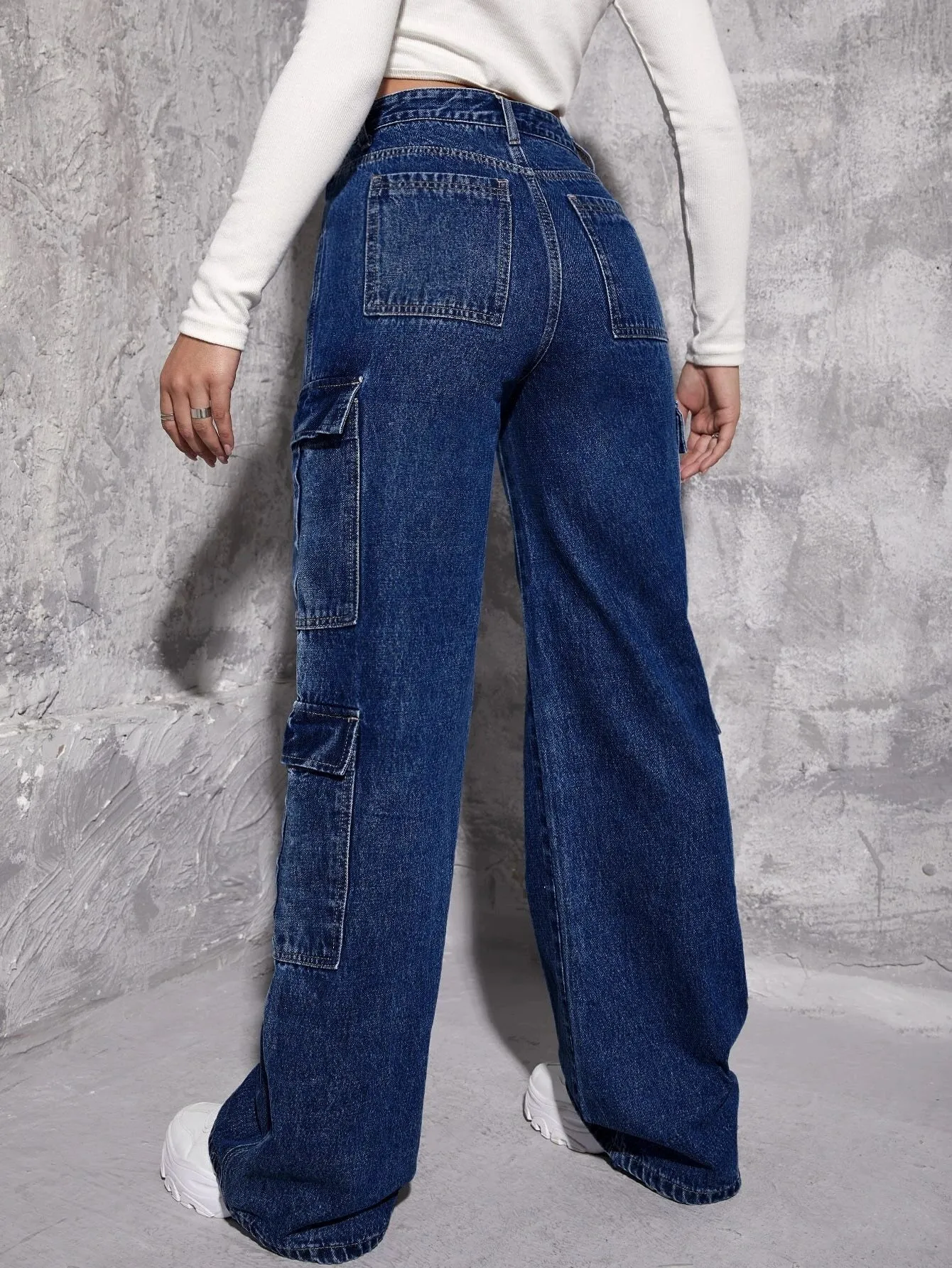 Flap Pocket Boyfriend Jeans