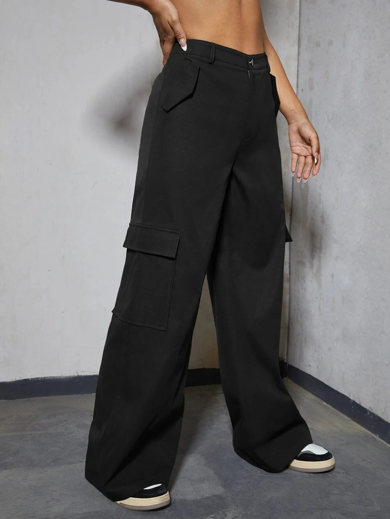 Flap Pocket High Waist Zipper Cargo Pant