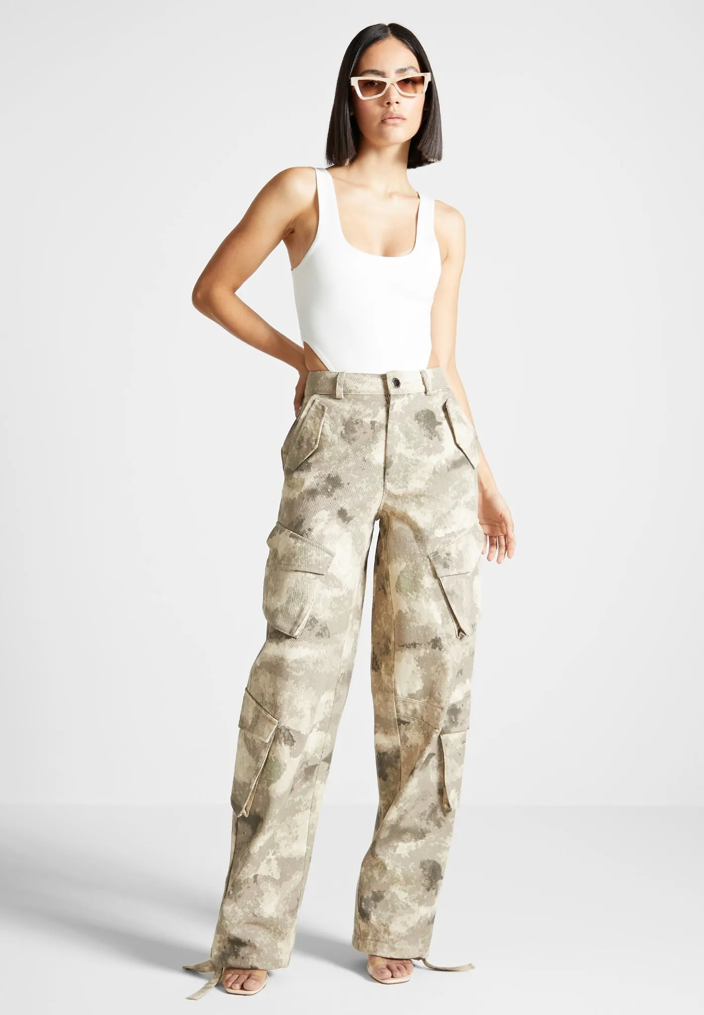 High Waisted Camo Cargo Pants - Beige