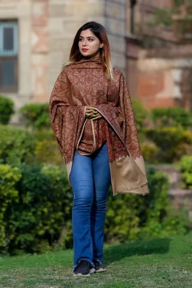 Lovely Shade Of Beige Color Embroidered Sozni Shawl Enriched With Beautiful Jaal Pattern Having Paisley And Border