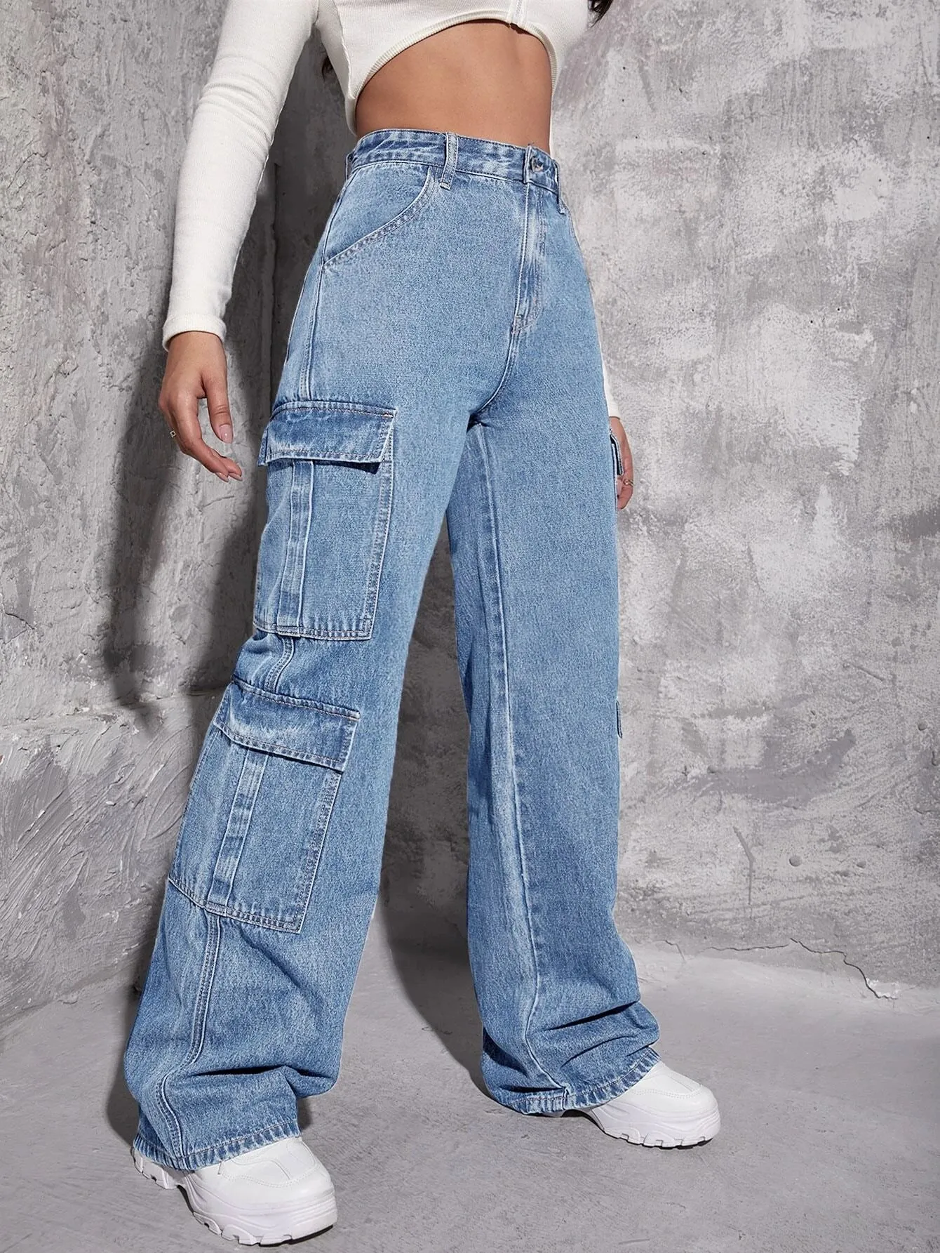 Plain Zipper Fly Flap Pocket Jeans