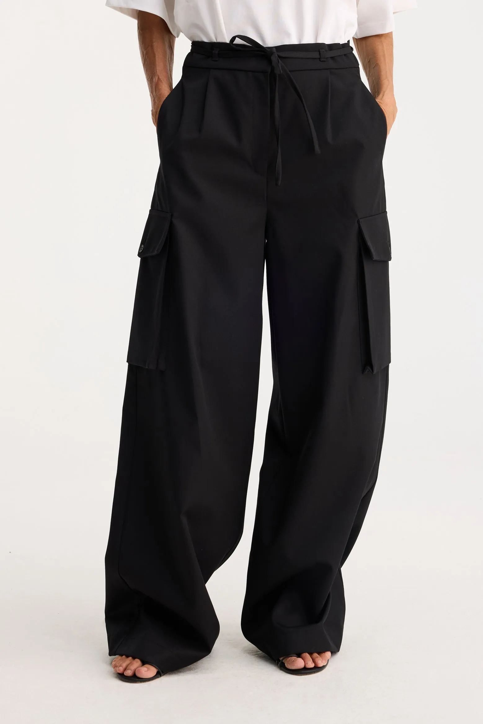 TAILORED CARGO TROUSERS