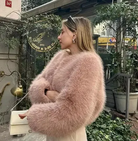 Women's Round Neck Long Sleeve Faux Fur Coat